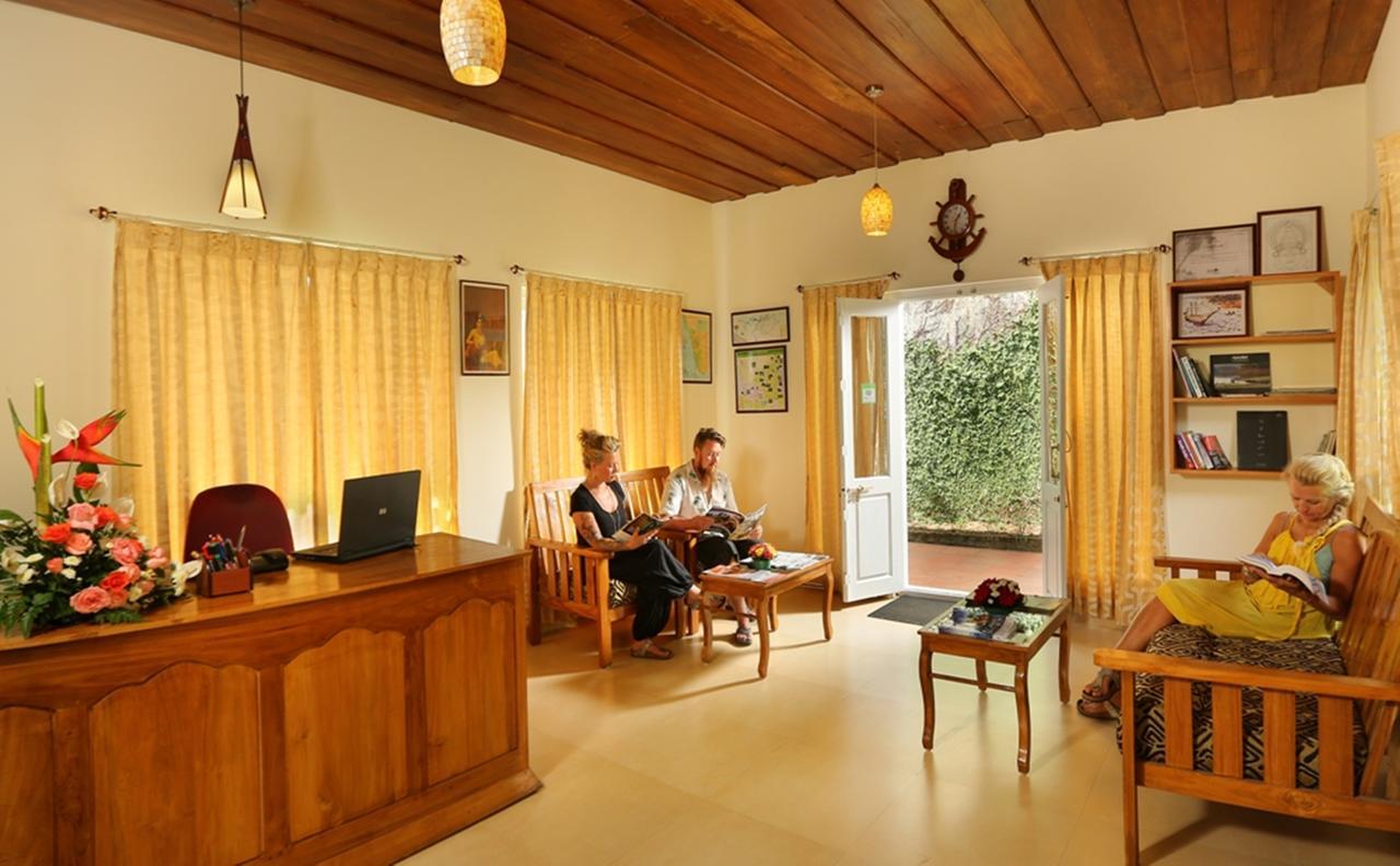 อีเกิล เมาน์เท็น รีสอร์ต มุนนาร์ Bed & Breakfast ภายนอก รูปภาพ