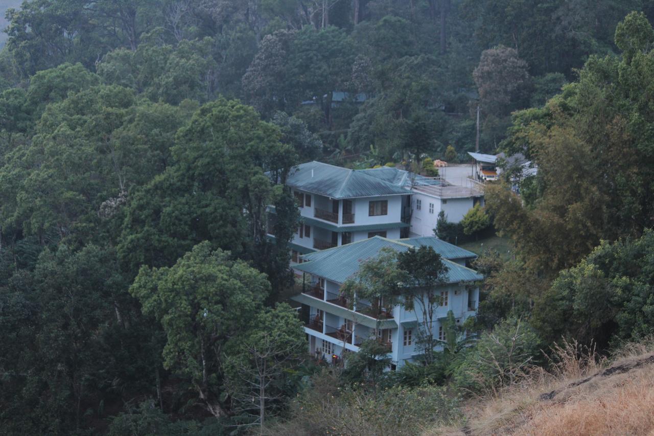 อีเกิล เมาน์เท็น รีสอร์ต มุนนาร์ Bed & Breakfast ภายนอก รูปภาพ