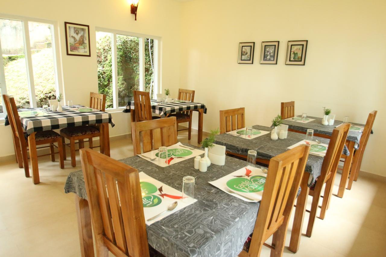 อีเกิล เมาน์เท็น รีสอร์ต มุนนาร์ Bed & Breakfast ภายนอก รูปภาพ